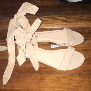 Express Women’s Size 6 Lace Up Sandal